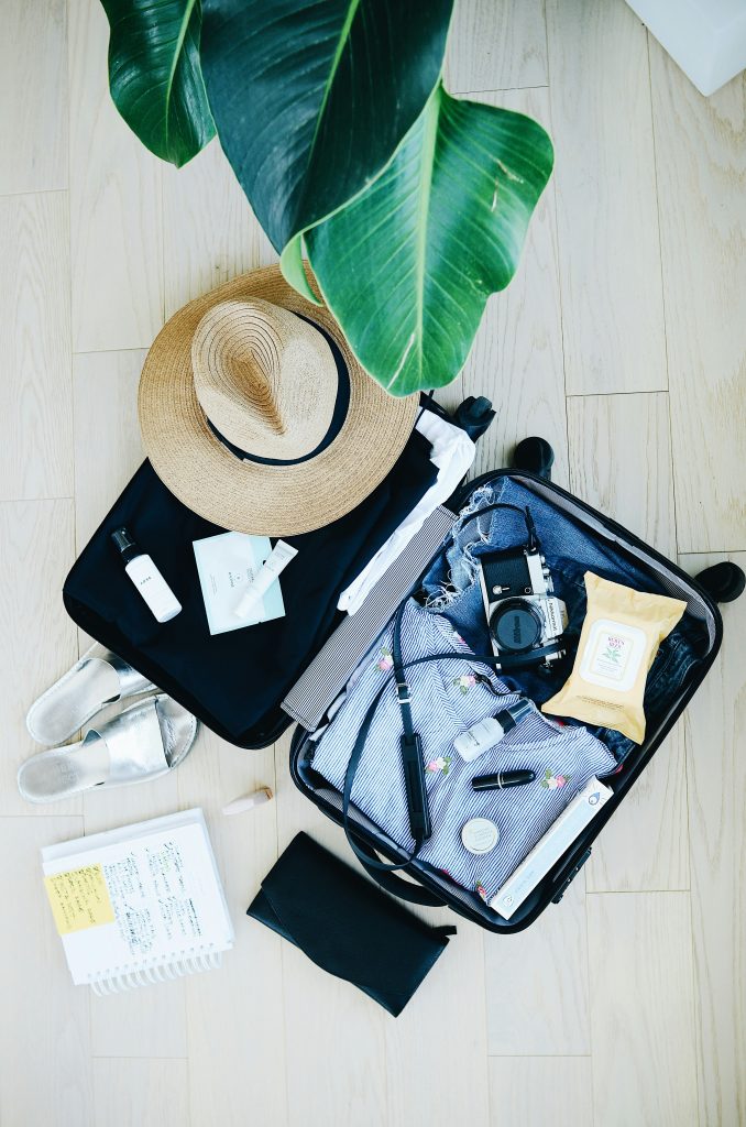 One bag of luggage

Photo by Marissa Grootes on Unsplash
